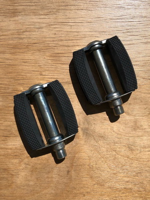 Union children's pedals new with reflector and 9/16’’ axle