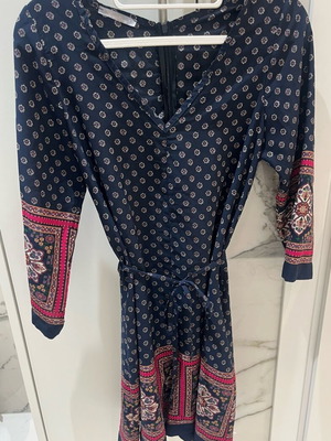Regalinas one-piece shorts jumpsuit used, blue with floral print