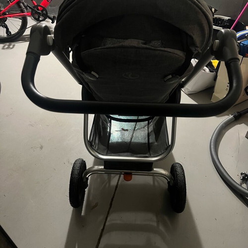 Stokke Scoot stroller used with adjustable orientation and waterproof