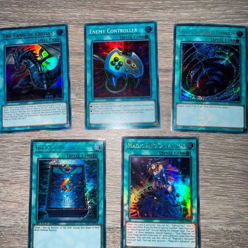 Yu-Gi-Oh! album new with 53 holo cards