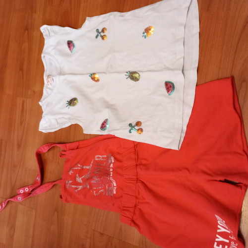 Set of salopette with shirt like new, red, size 110 cm