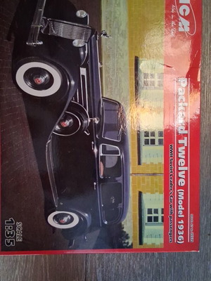 ICM Packard Twelve Model 1936 plastic model 1:35 scale