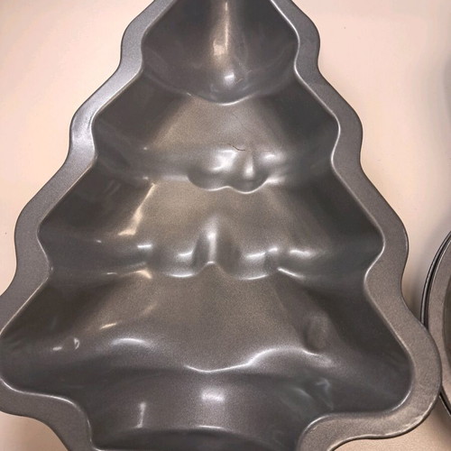 Christmas cake molds used, small size