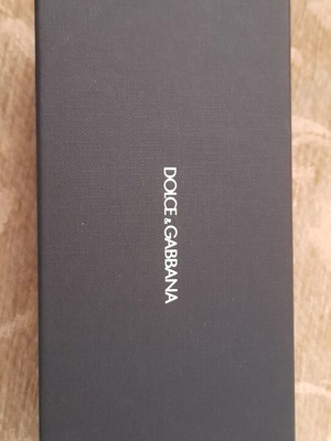 Dolce Gabbana sunglasses box and pouch like new