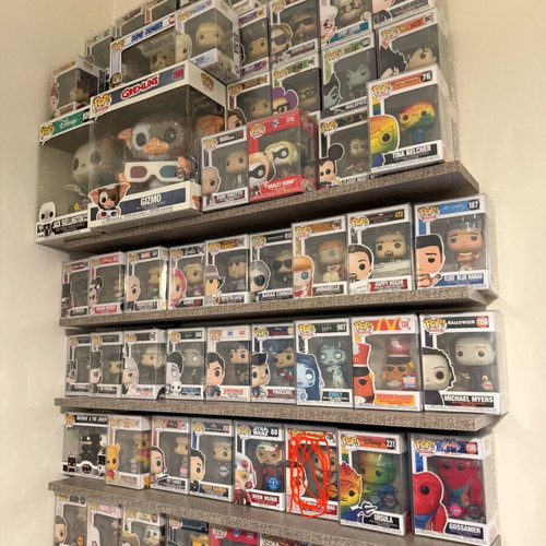 Funko Pop collection 59 pieces like new with large size