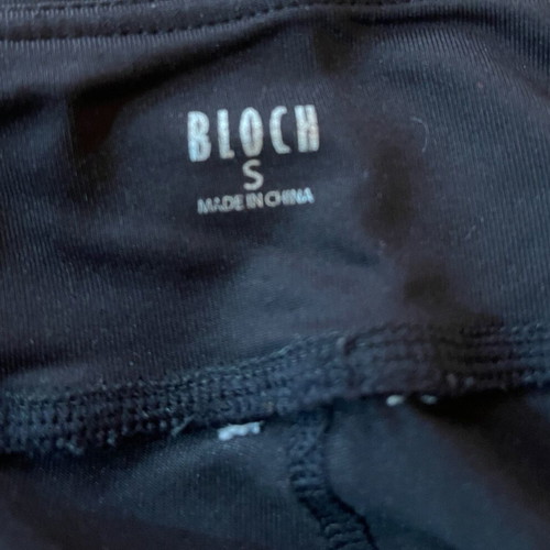 Bloch 3/4 dance leggings black used with printed details small