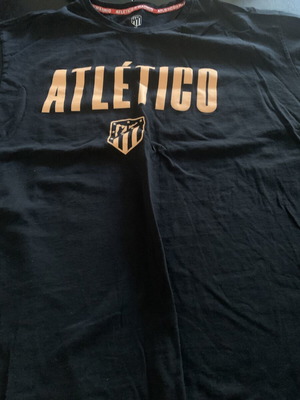 Atletico Madrid XL T-shirt like new official merchandise