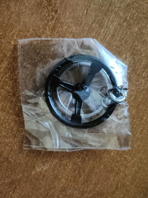 Keychain new steering wheel shaped black