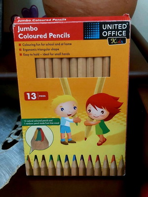 Coloured pencils pack of 13 large like new