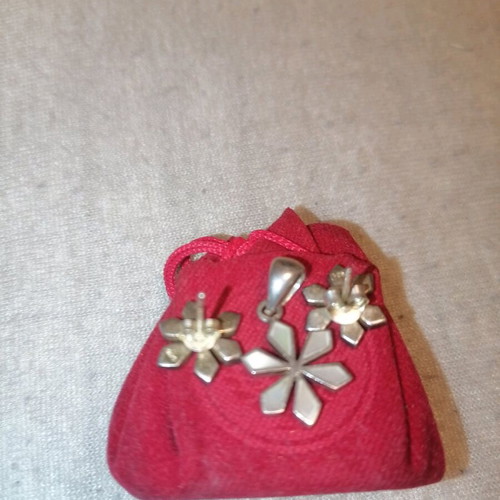 Women's silver jewelry set used, lightly worn