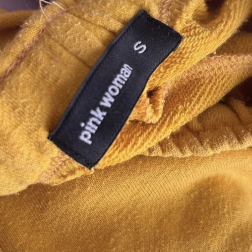 Mustard shorts Pink Woman like new, yellow