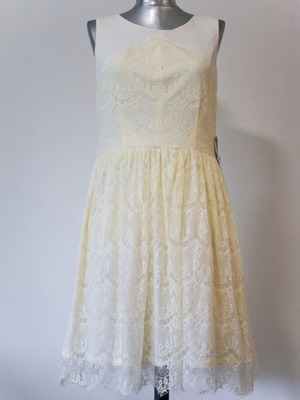 Jessica Simpson Beige Lace Elegant Dress Size 10 Medium like new with flaws