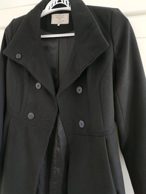 Zara black coat size Small like new, lined