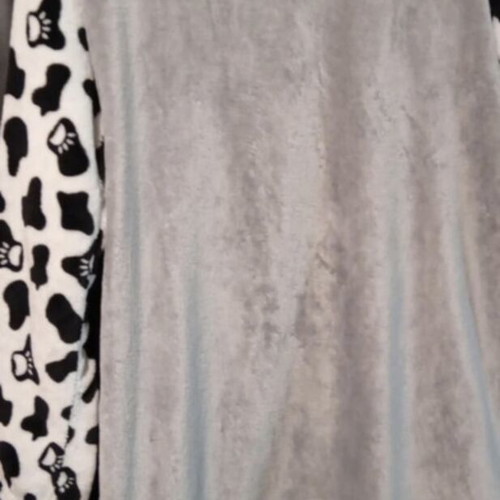 Fleece robe gray like new, size L