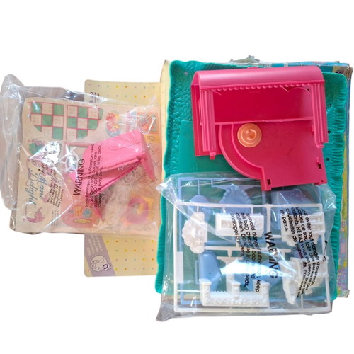 Vintage Hasbro My Little Pony Petite Ponies Mane Delights Beauty Shoppe new in box