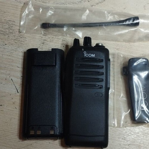 Icom IC-F22 portable transceiver new without charger