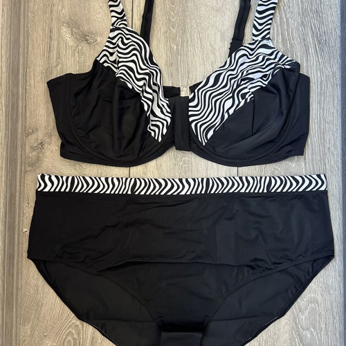 Two-piece swimsuit new, size 52, black and white