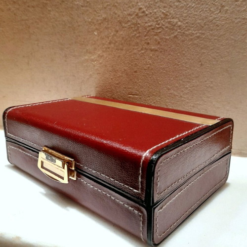 Vintage luxury shaving set like new with leather case
