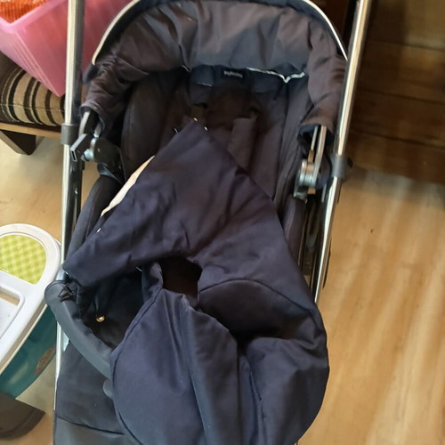 Inglesina Trilogy stroller used, with car seat and bassinet option