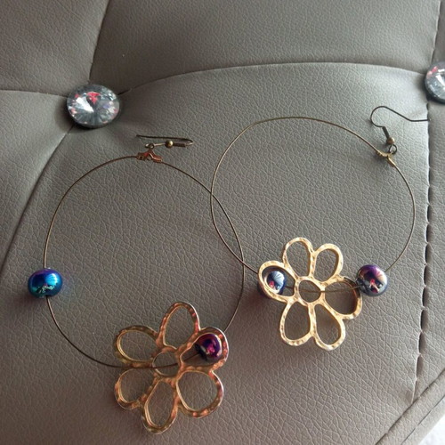 Dangly boho hoop earrings with flowers and beads like new