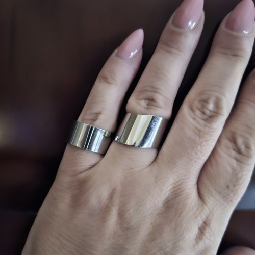 Set of 2 adjustable silver steel rings