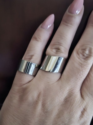 Set of 2 adjustable silver steel rings