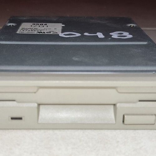 Sony MPF520 3.5" 1.44MB FDD used, gray color