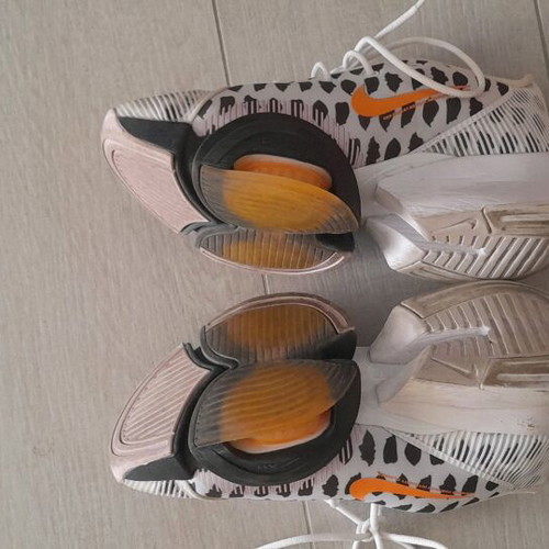 Nike athletic shoes like new, multicolor, sizes 40 and 40.5