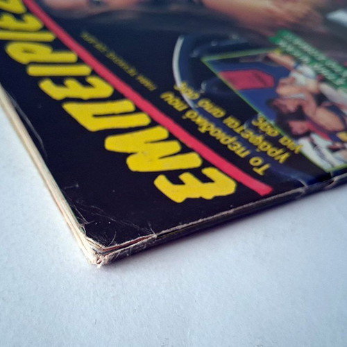 Empeiries Issue 41 magazine, bold content