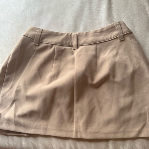 Beige short skirt Primark like new, small