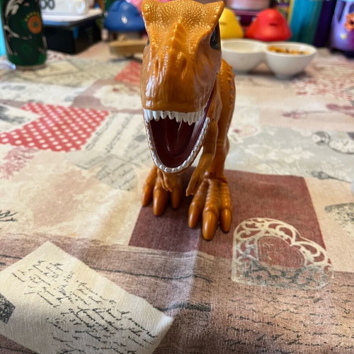 ZURU Robo Alive electronic dinosaur T-Rex like new