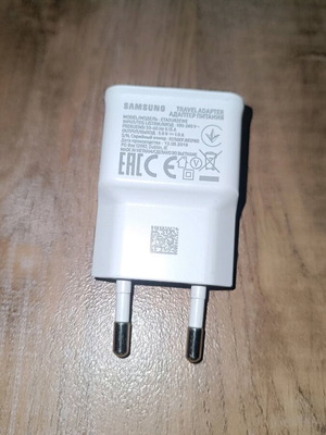 Samsung φορτιστής USB A σαν καινούργιο χωρίς καλώδιο