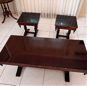 Ξύλινο σκαλιστό τραπεζάκι σαλονιού με δύο βοηθητικά τραπέζάκια
