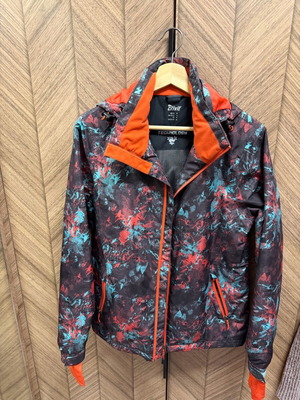 Snow jacket like new