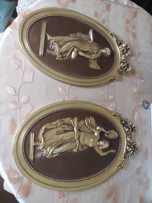 Embossed decorative panels like new, set of two