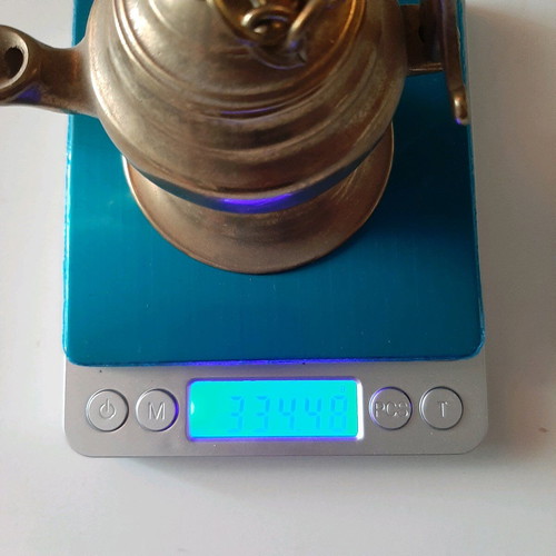 Bronze oil lamp like new