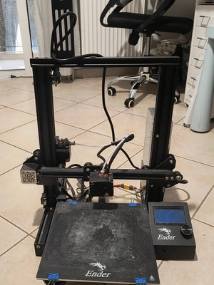 Ender 3D Printer used, functional with few printing hours