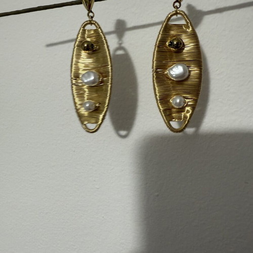 Handmade earrings brand new, gold tone with pearl