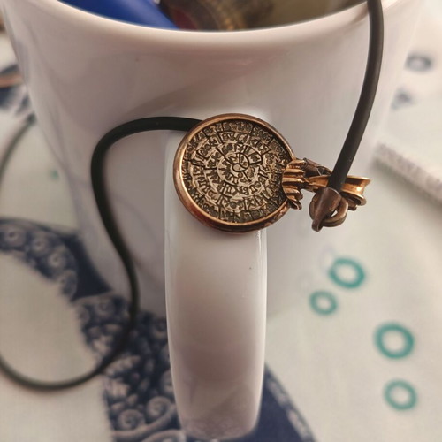 Silver 925 pendant with Phaistos disc and necklace like new