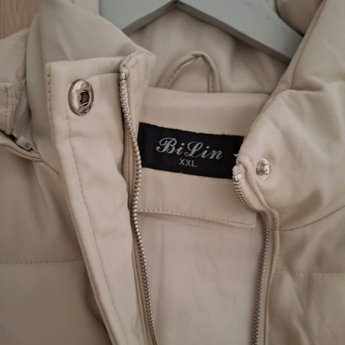 Sleeveless vest new beige with hood