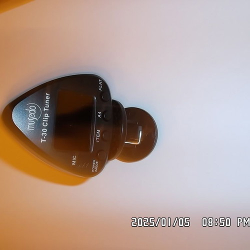 Clip tuner like new with clip and new battery