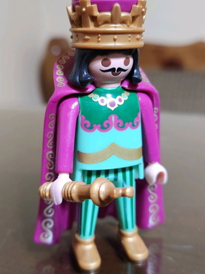 Playmobil 4587 King used vintage knights set