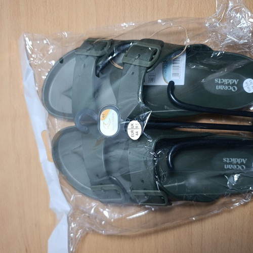 Ocean Addicts men's double buckle sandals khaki size 44