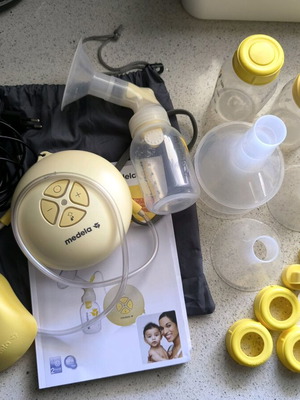 Medela Swing Flex electric breast pump like new with full kit