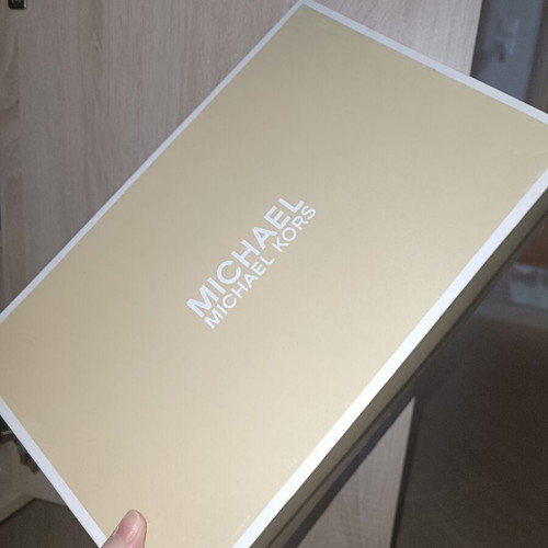 Michael Kors box like new