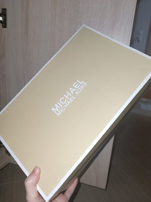 Michael Kors box like new