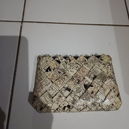 Handmade wallet-bag made from laminated comic pages (Popeye)