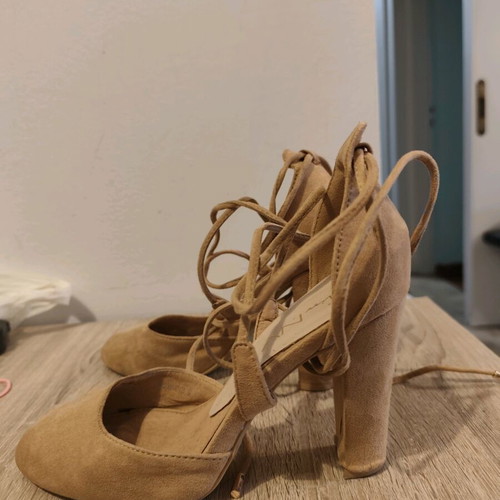 Envie Shoes sandals size 37 used, beige with ankle laces