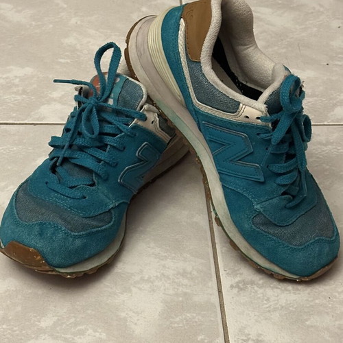 New Balance athletic shoes used, turquoise, size 38