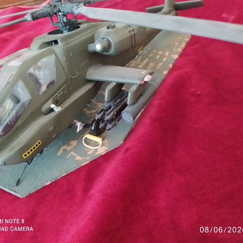 Boeing AH 64 Apache model helicopter used, scale 1/32 by Revell